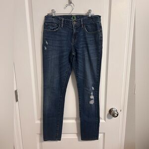 C. Wonder women’s distressed skinny jeans